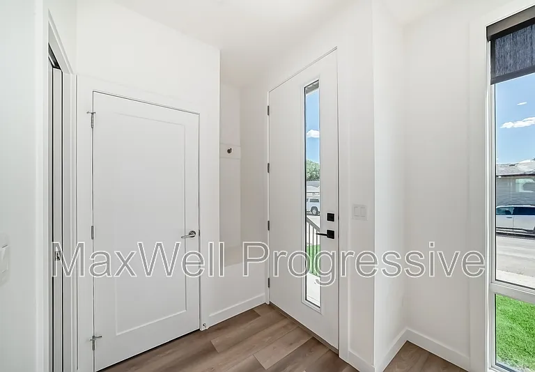 7724 105th Ave NW #MAIN — Photo 4