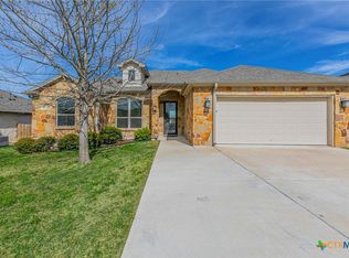 300 Magan Ln, Jarrell, TX 76537