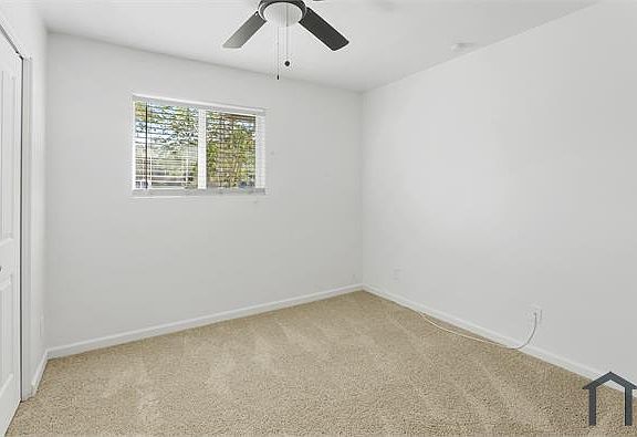 3rd image of 1716 W Mountain View Dr