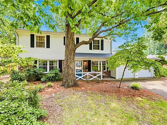 2nd image of 440 Bernice Pl