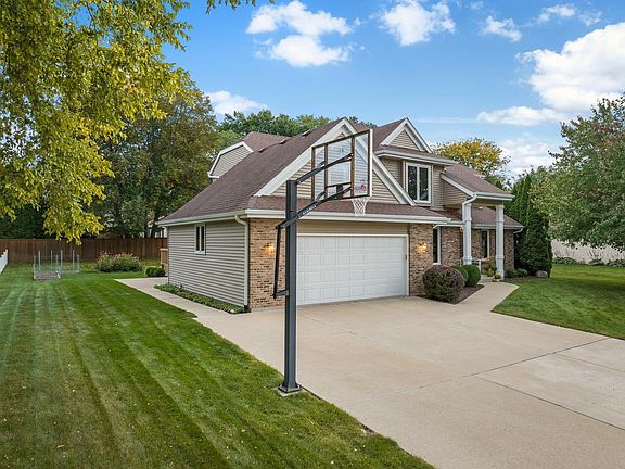4th image of 2117 Bordeaux Dr