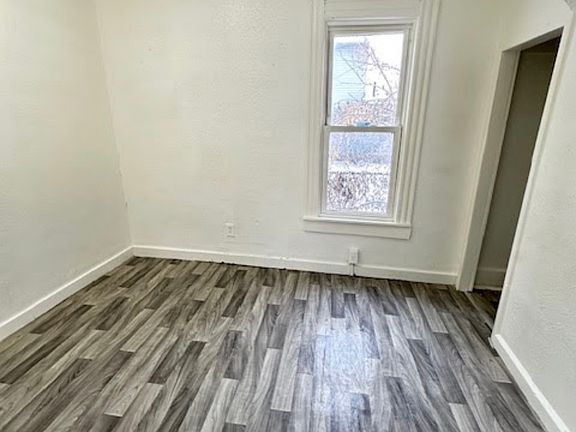4th image of 703 W 18th St