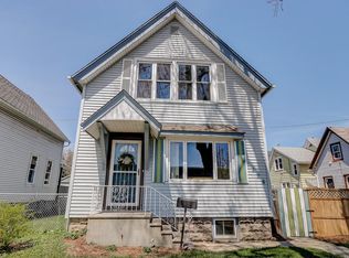 826 E Otjen St, Milwaukee, WI 53207