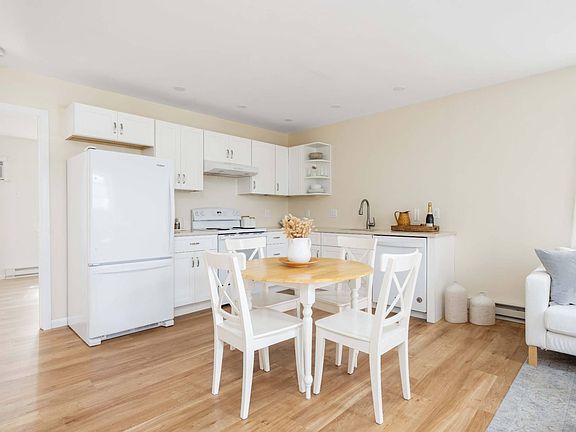 4th image of 1000 9th St APT 24