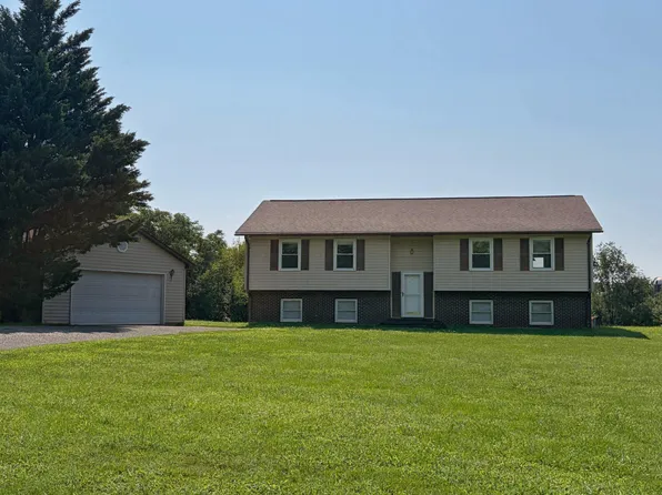 7913 Sir Topas Dr, Warrenton, VA 20186