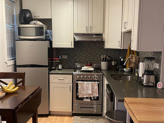 5th image of 511-46 W Belmont Ave