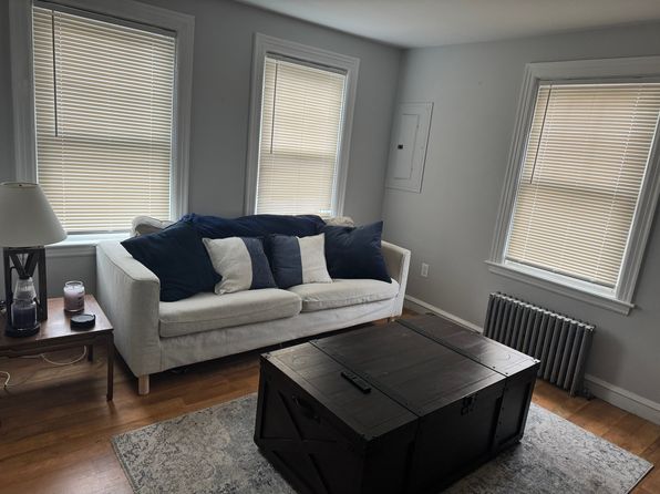 72 Long St #2F