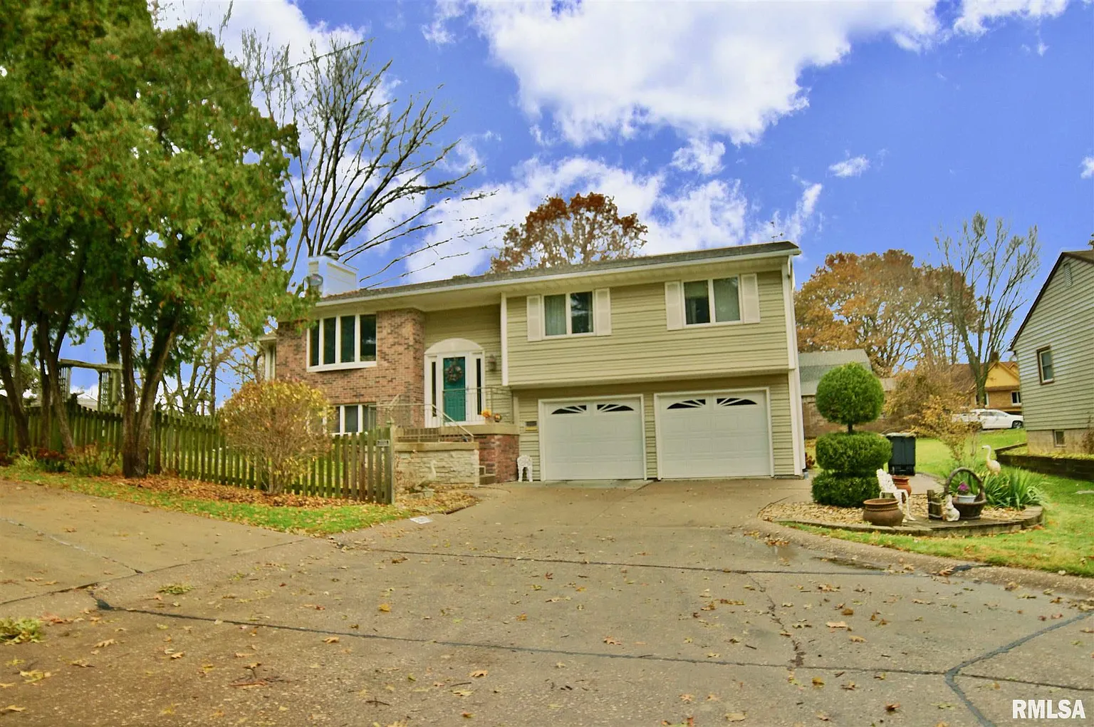 3301 25th Ave photo 1