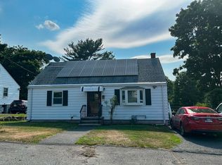 11 Lothrop St, Saugus, MA 01906