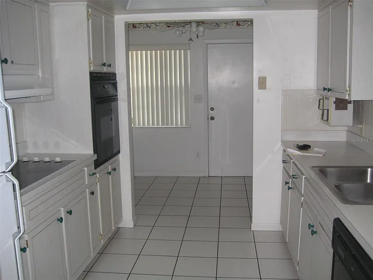 1601 43rd St N #112 — Photo 3