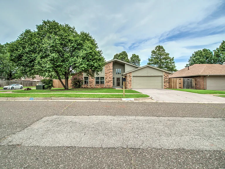2809 Countrywood Ln — Photo 6