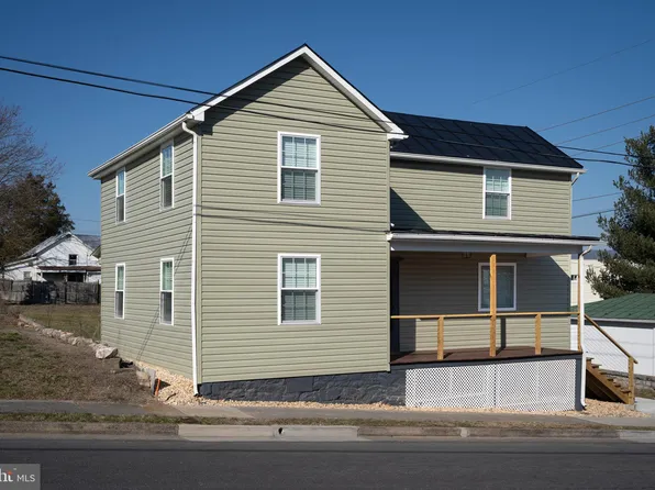 6 Wilson Ave, Luray, VA 22835