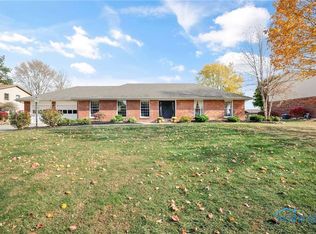 2921 Saint Andrews Dr, Findlay, OH 45840