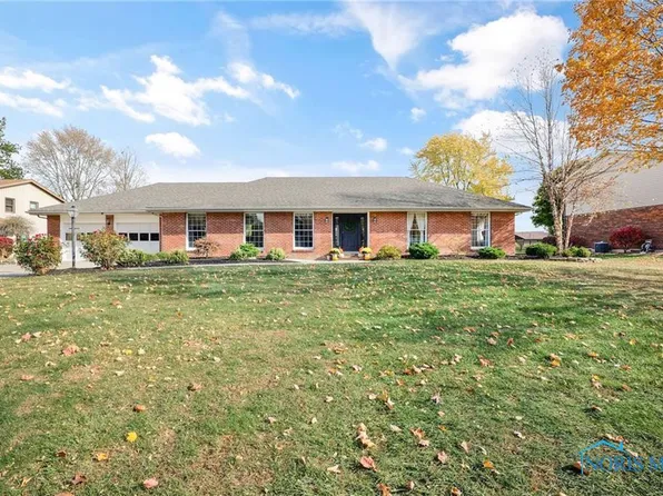 2921 Saint Andrews Dr, Findlay, OH 45840