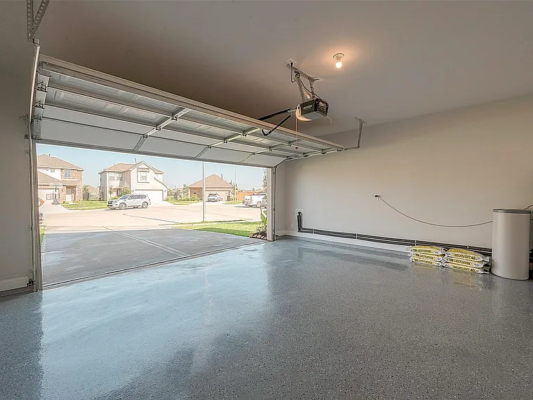 462 Aurora Creek Ln — Photo 32