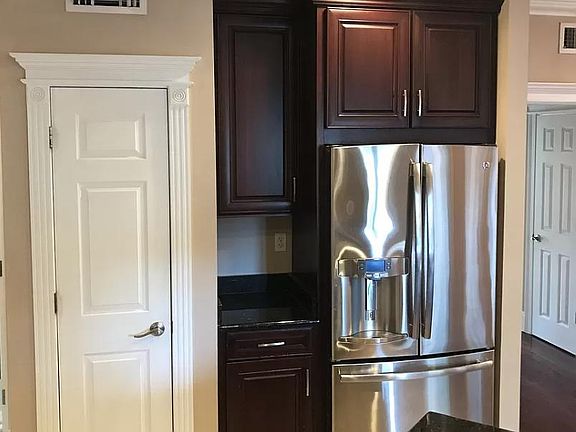 2nd image of 6870 Milne Blvd