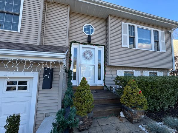 (undisclosed Address)