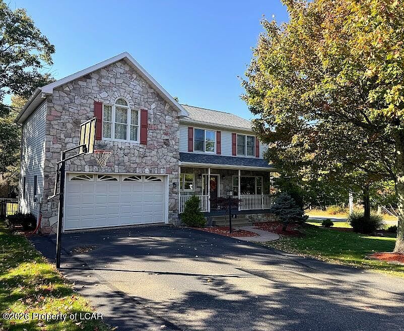 1st image of 2 Golfwood Dr