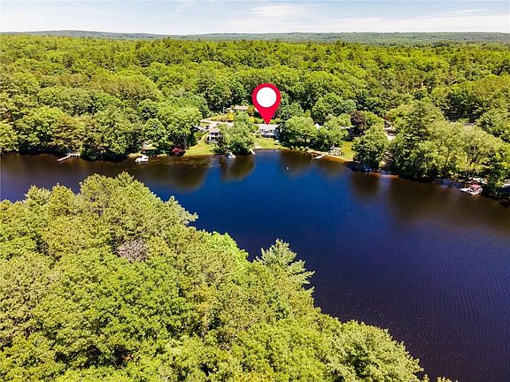 2nd image of 31 Sunset Dr