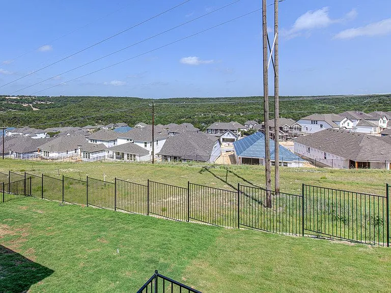 4537 Lucabella Ln — Photo 24