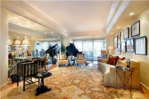 Sold by Warburg | media 3