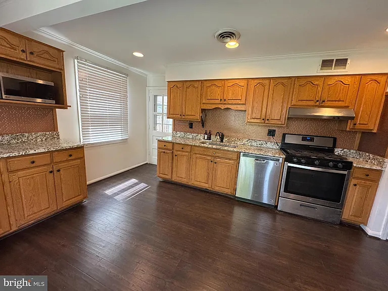 721 Crabb Ave — Photo 7