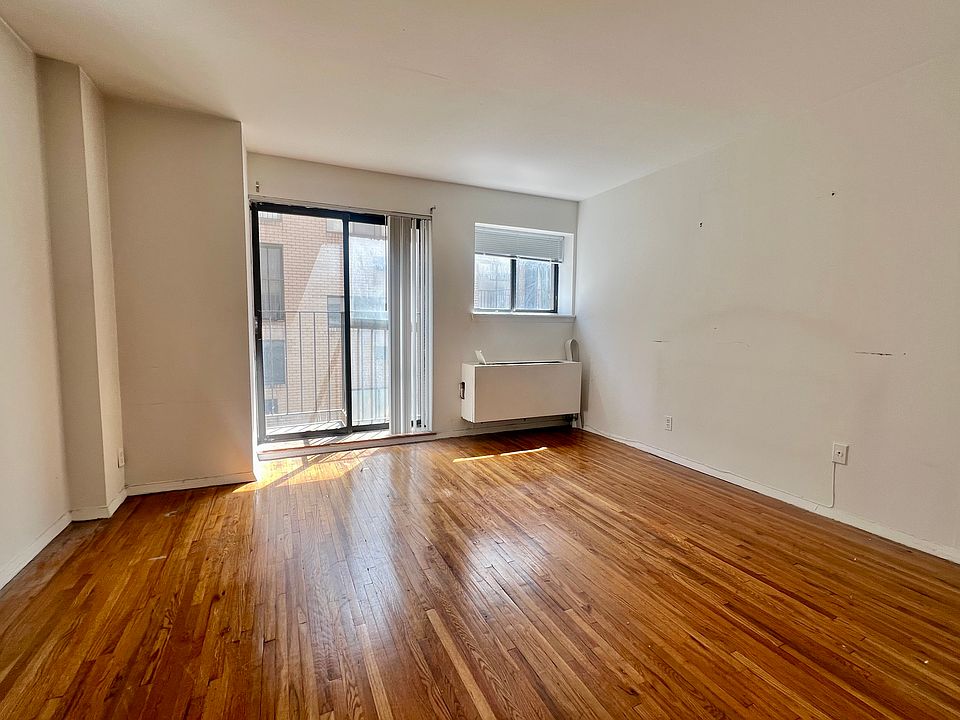 1st image of 320 E 65th St APT 520