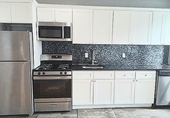 4th image of 132 Sherman Ave #50