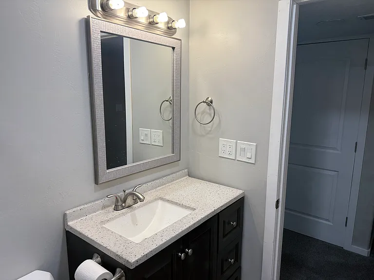 932 W Freedom Point Way — Photo 6