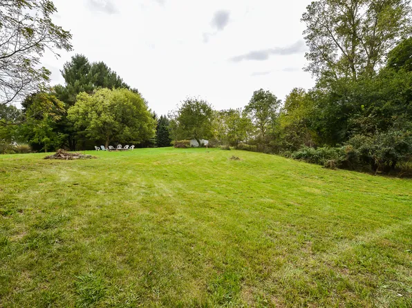 8905 Dexter Chelsea Rd, Dexter, MI 48130