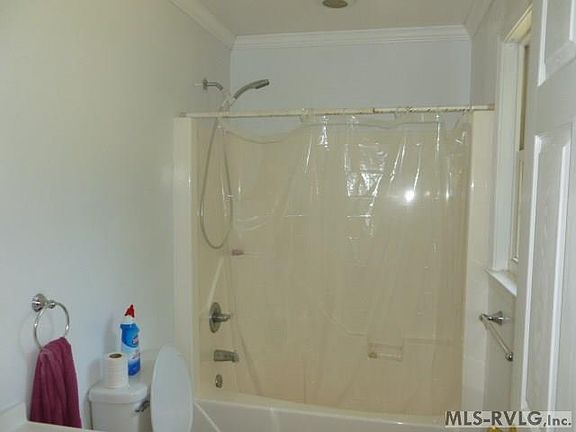 5th image of 183 Wildwood Cir