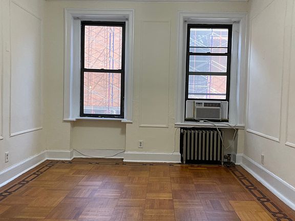 5th image of 532 W 50th St #5AF