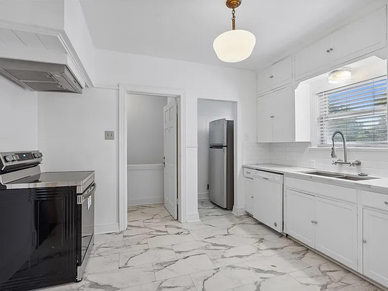 6132 Victor St — Photo 13