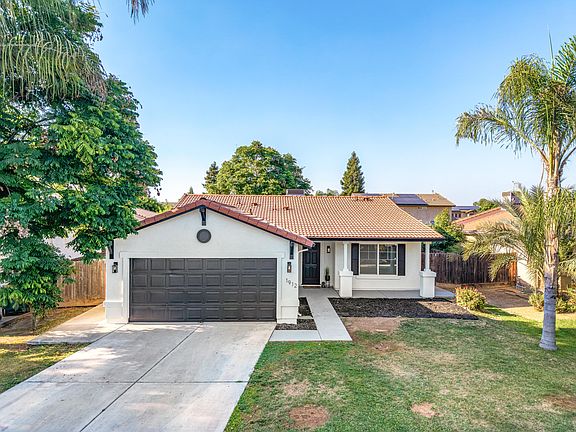 2nd image of 1912 Santa Maria Avenue