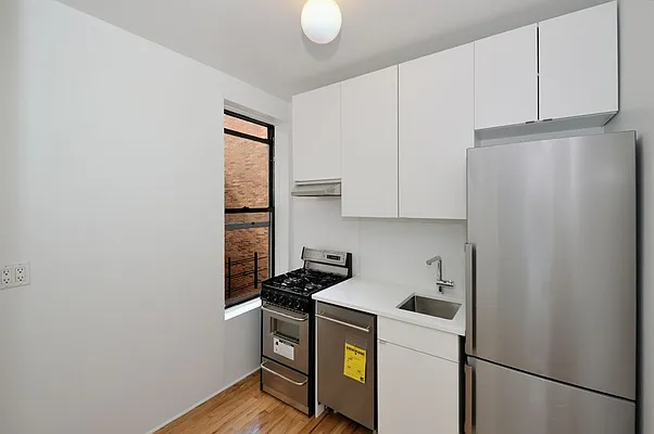 Rented by Aether Property Group | media 20