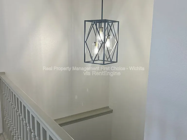 1823 S Shiloh St — Photo 11
