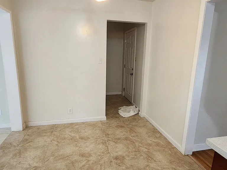 1720 Oregon Dr — Photo 8