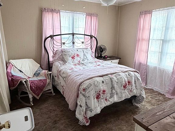 4th image of 3204 Marian Ln