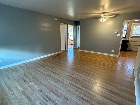 2nd image of 6216 N Whipple St APT 3E