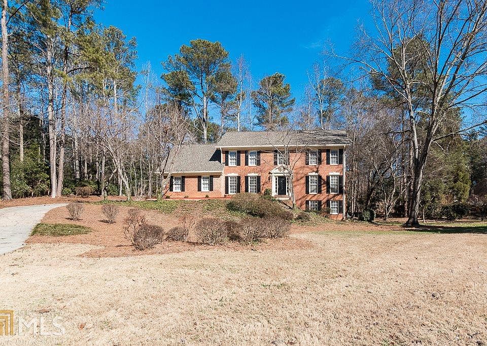 1st image of 2845 Roxburgh Dr