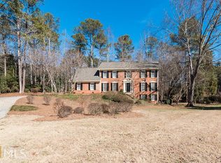 2845 Roxburgh Dr, Roswell, GA 30076