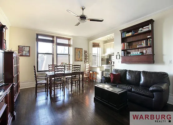 Sold by Warburg | media 9