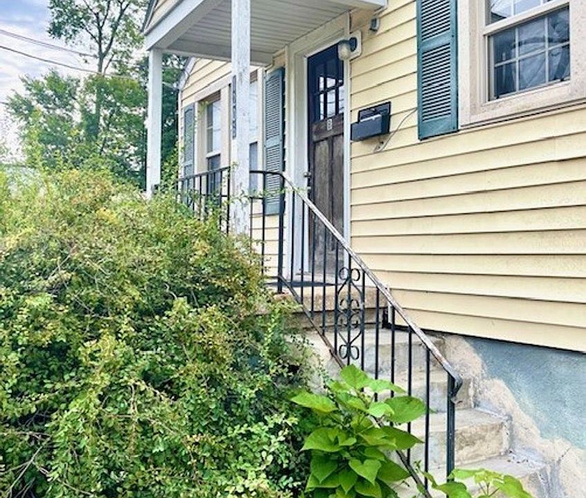 1st image of 1206 Lakeview Ave #B