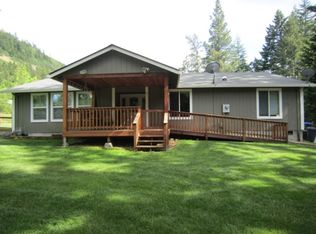 4247 Linnaeus St, Hood River, OR 97031