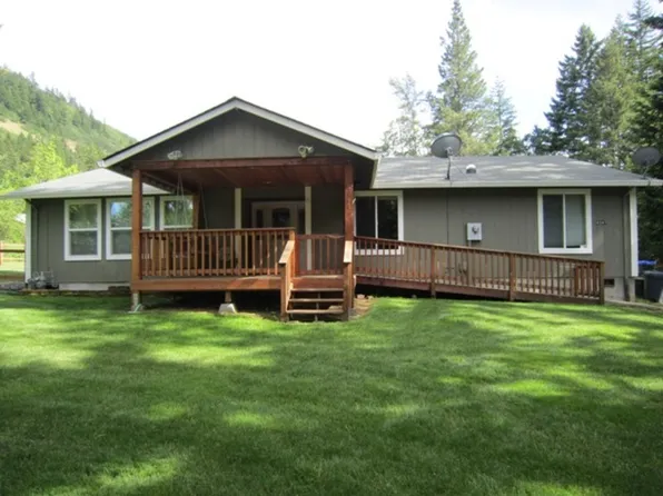 4247 Linnaeus St, Hood River, OR 97031