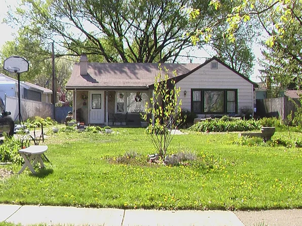 234 N 3rd Ave, Villa Park, IL 60181