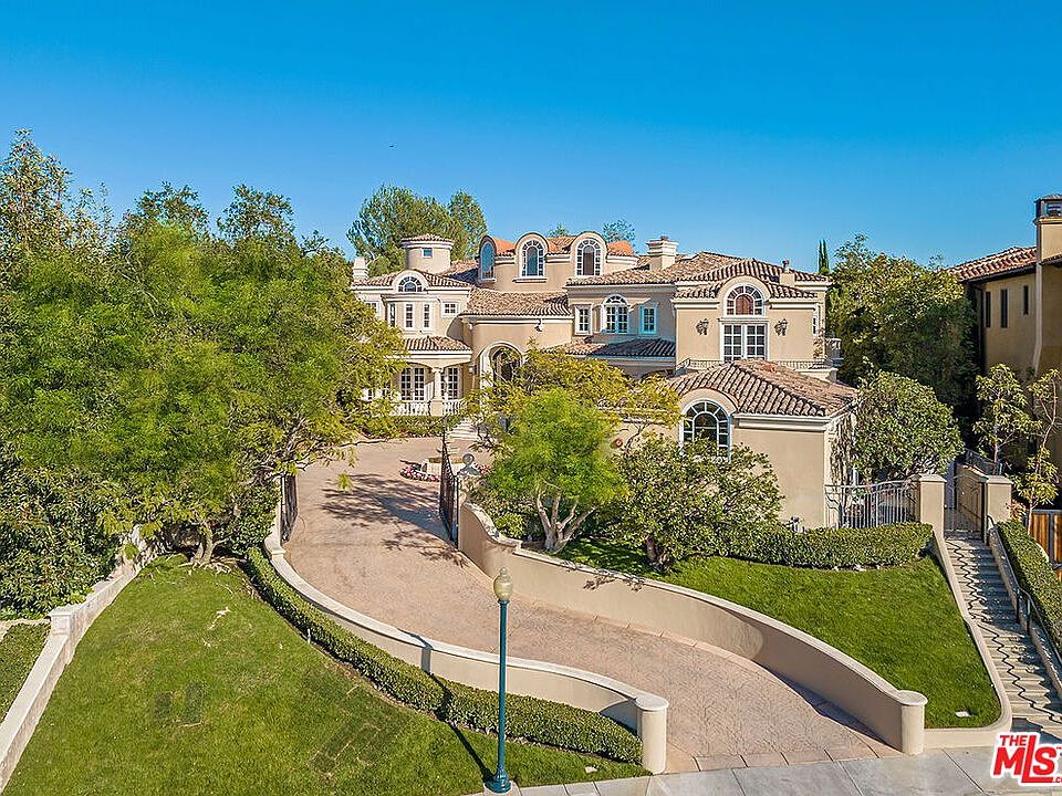1st image of 2148 Stratford Cir