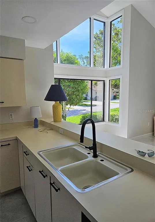 2 bed, 2.0 bath, 1236 sqft, $2,500 — Photo 4