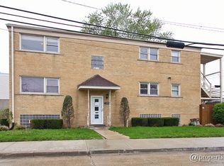 5101 Suffield Ct, Skokie, IL 60077