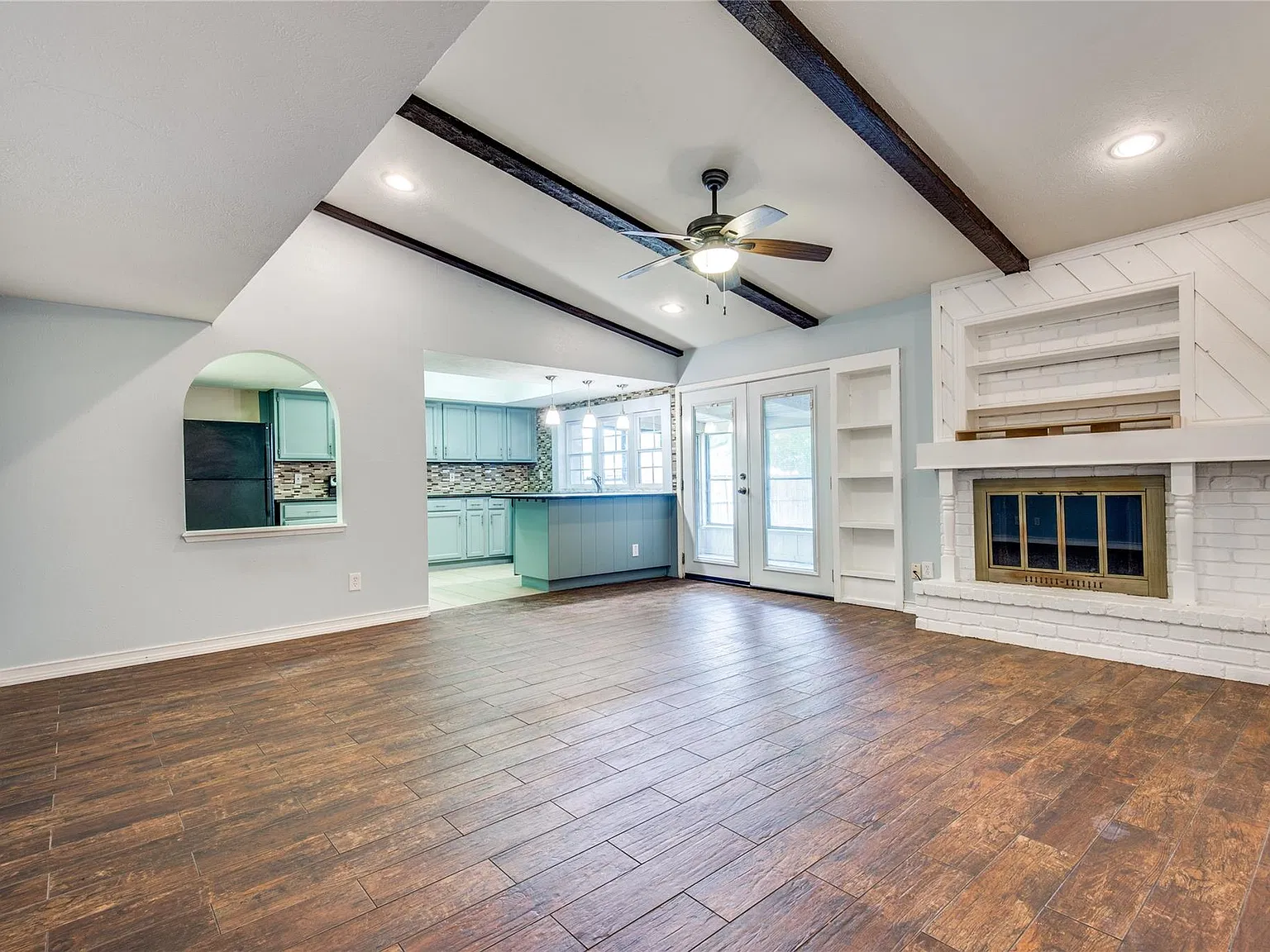 3 bed, 1738 sqft, $2,400 — Photo 4